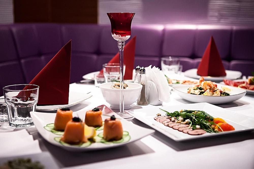 Hotel Piemont Pabianice Ngoại thất bức ảnh