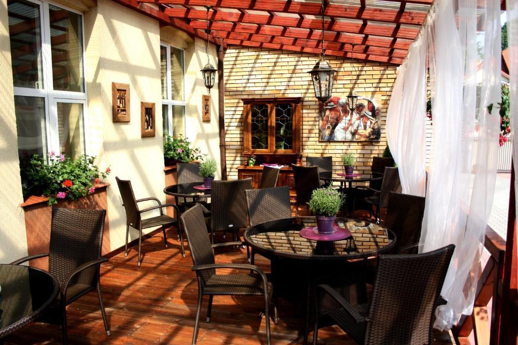 Hotel Piemont Pabianice Ngoại thất bức ảnh