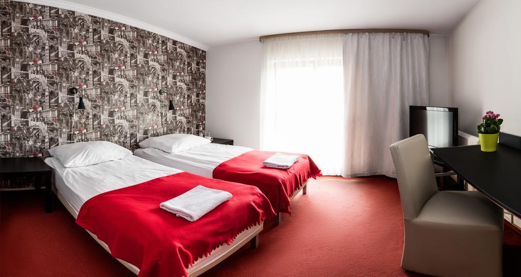 Hotel Piemont Pabianice Ngoại thất bức ảnh