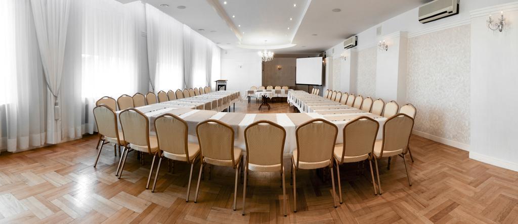 Hotel Piemont Pabianice Ngoại thất bức ảnh