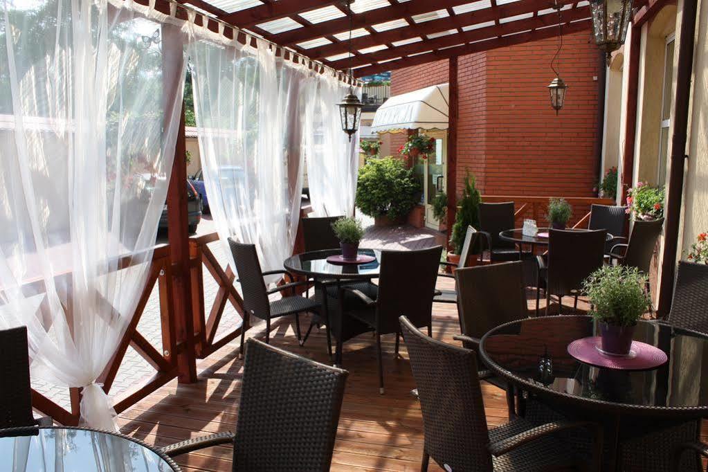 Hotel Piemont Pabianice Ngoại thất bức ảnh