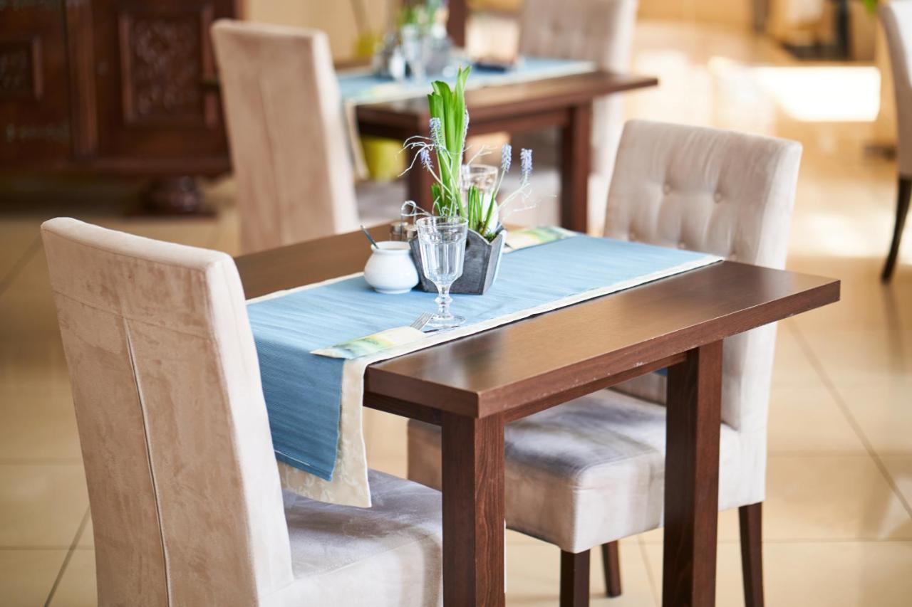 Hotel Piemont Pabianice Ngoại thất bức ảnh